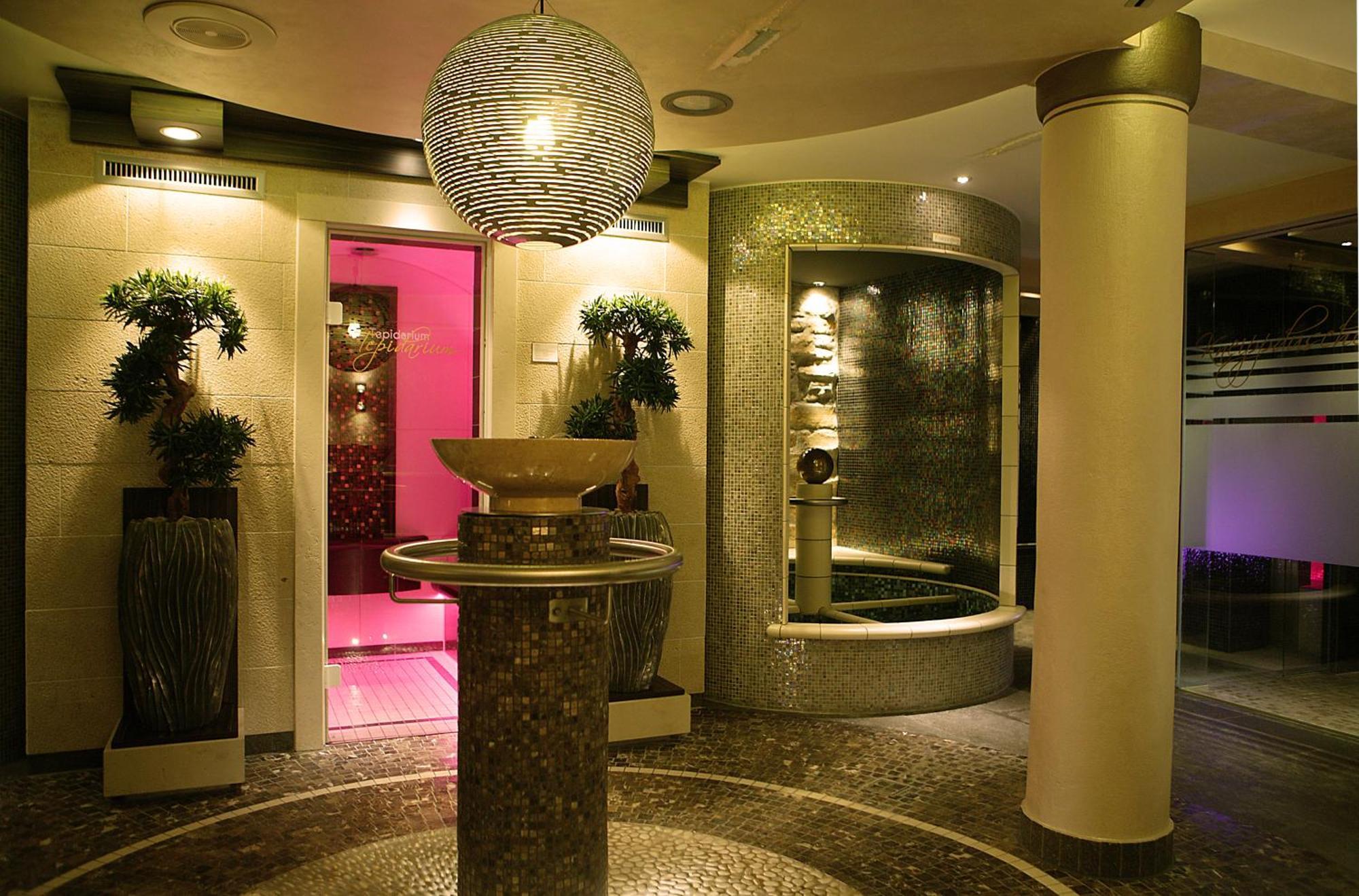 Der Heidehof Conference & Spa Resort Gaimersheim Bagian luar foto