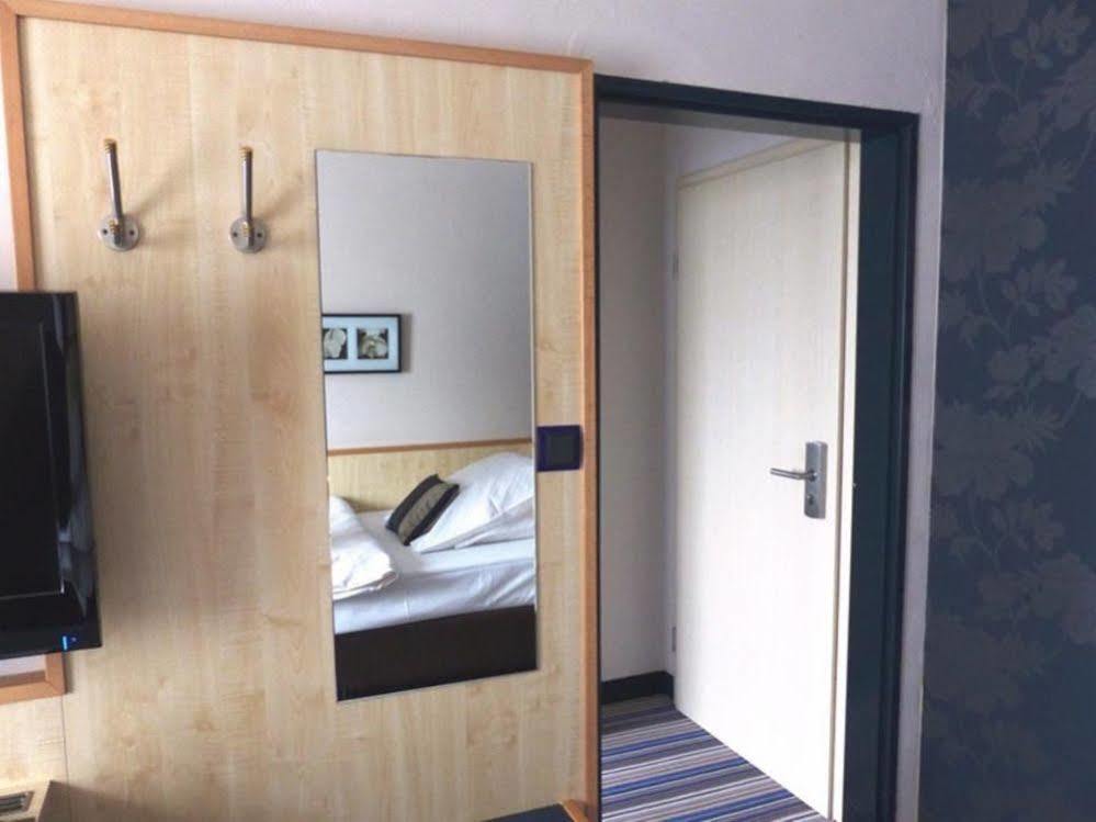 Der Heidehof Conference & Spa Resort Gaimersheim Bagian luar foto
